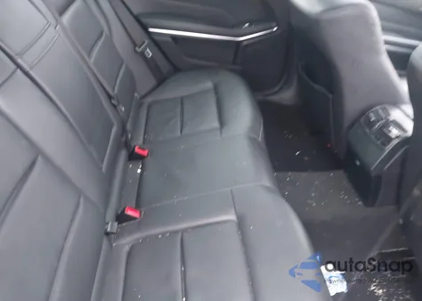 2015 Mercedes-Benz E 350 4Matic z USA, uszkodzony, nr VIN WDDHF8JB2FB097270